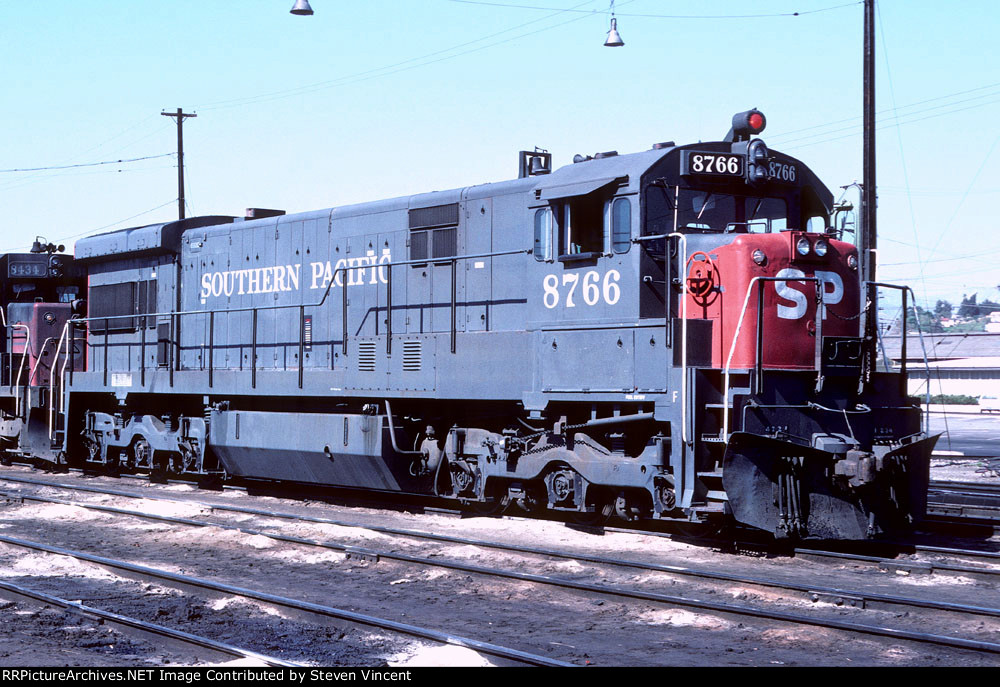 Southern Pacific U33C #8766